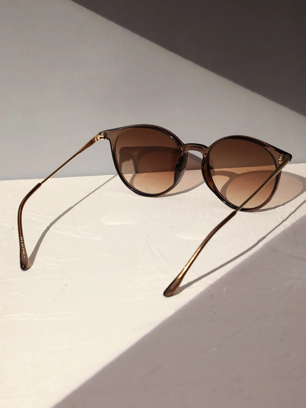 Óculos de Sol Black Round